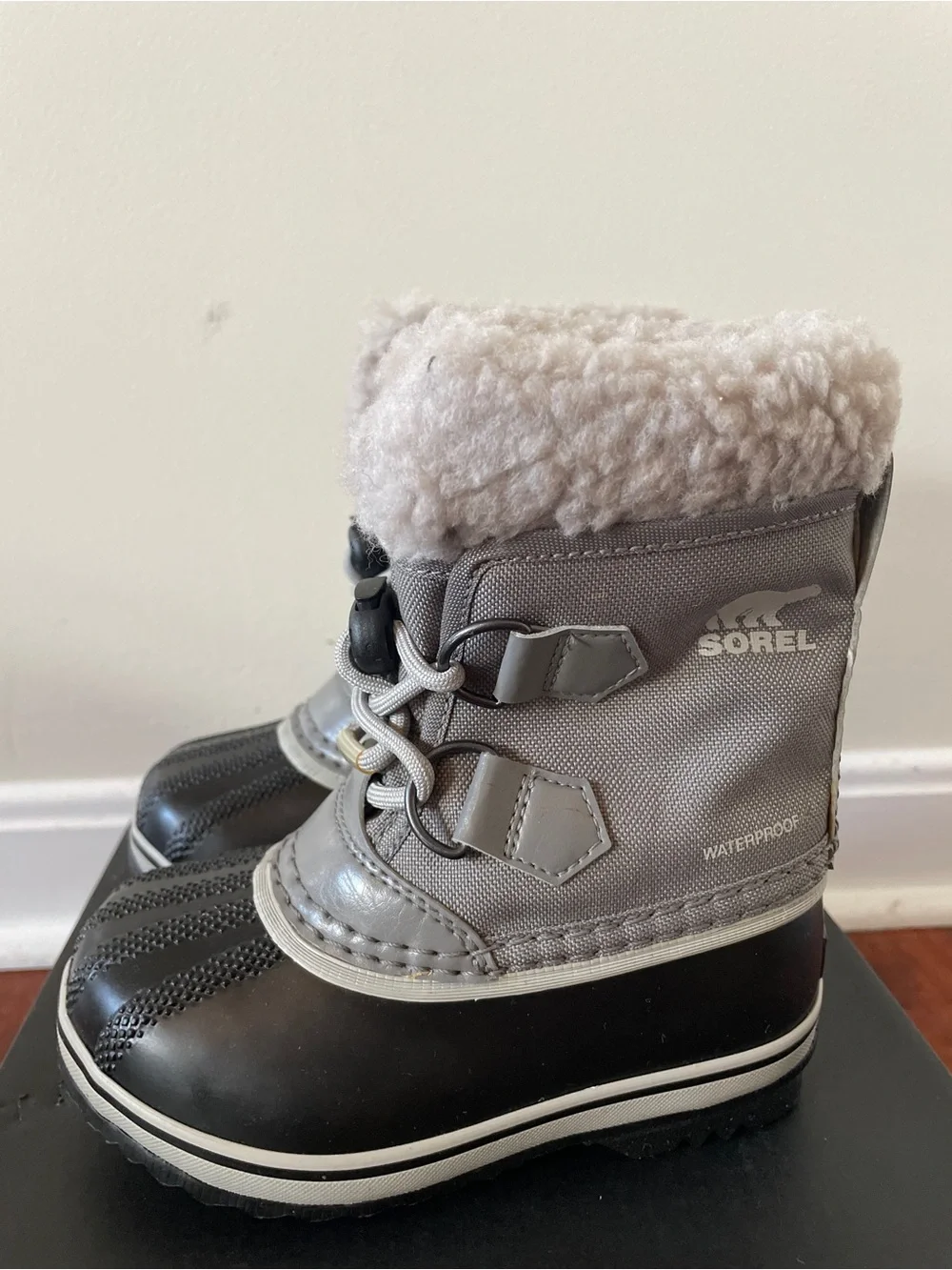 NEW Sorel Yoot PAC Children’s Snow / Rain Boots Quarry Gray & Black 9